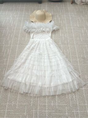 Fabulous White Ruffled Tulle Maxi Skirt with Off-Shoulder Ruffle Top